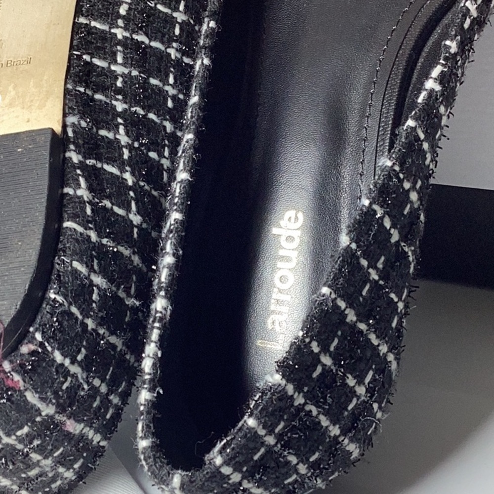 Lee Flat In Black Tweed
Larroudé - Picture 10 of 10